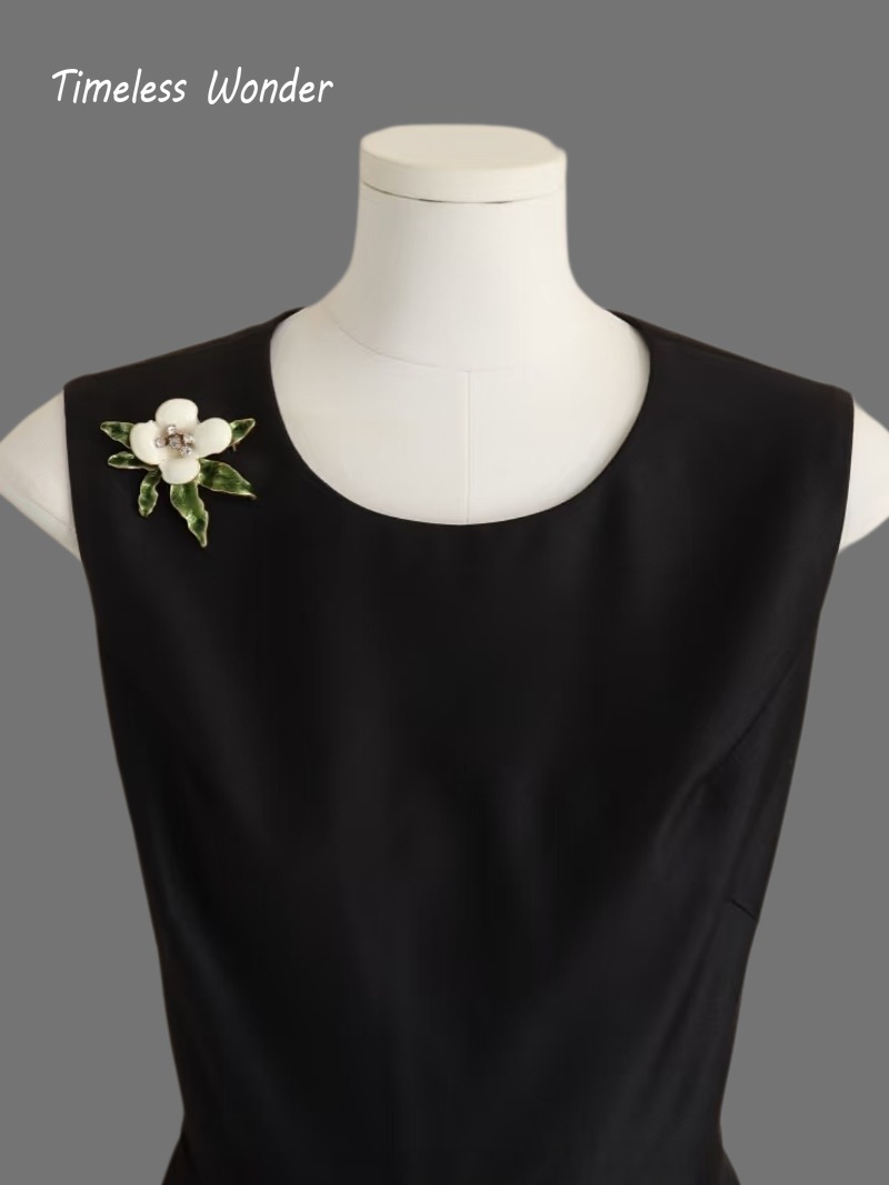 Zeitlose Wundertümer Retro Ema – Vintage Fashion Runway Bewertung und Preis